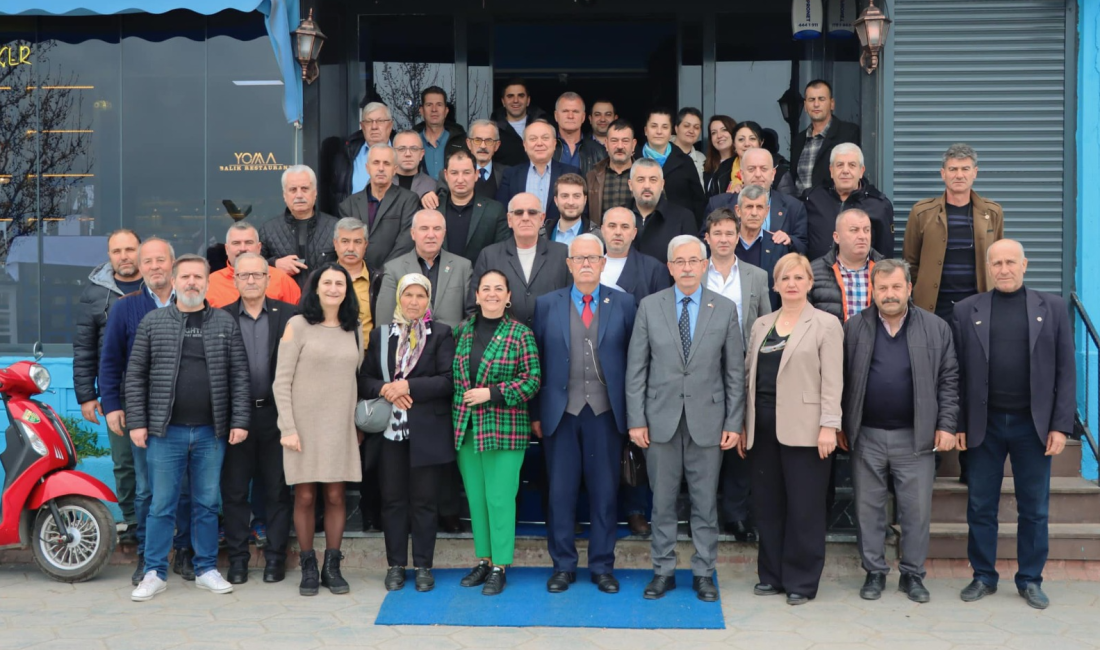 Karışık: “Birlikte daha güçlüyüz” CHP Erdek Adayı Erdek Belediye Başkanı Burhan Karışık, Erdek’in muhtarları