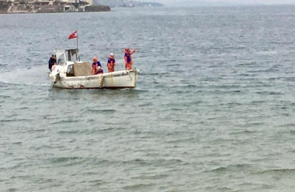 Kayıp mürettebat Bandırma Körfezi’nde aranıyor Marmara Denizi’nde batan kuru yük gemisinin kayıp mürettebatını arama çalışmaları