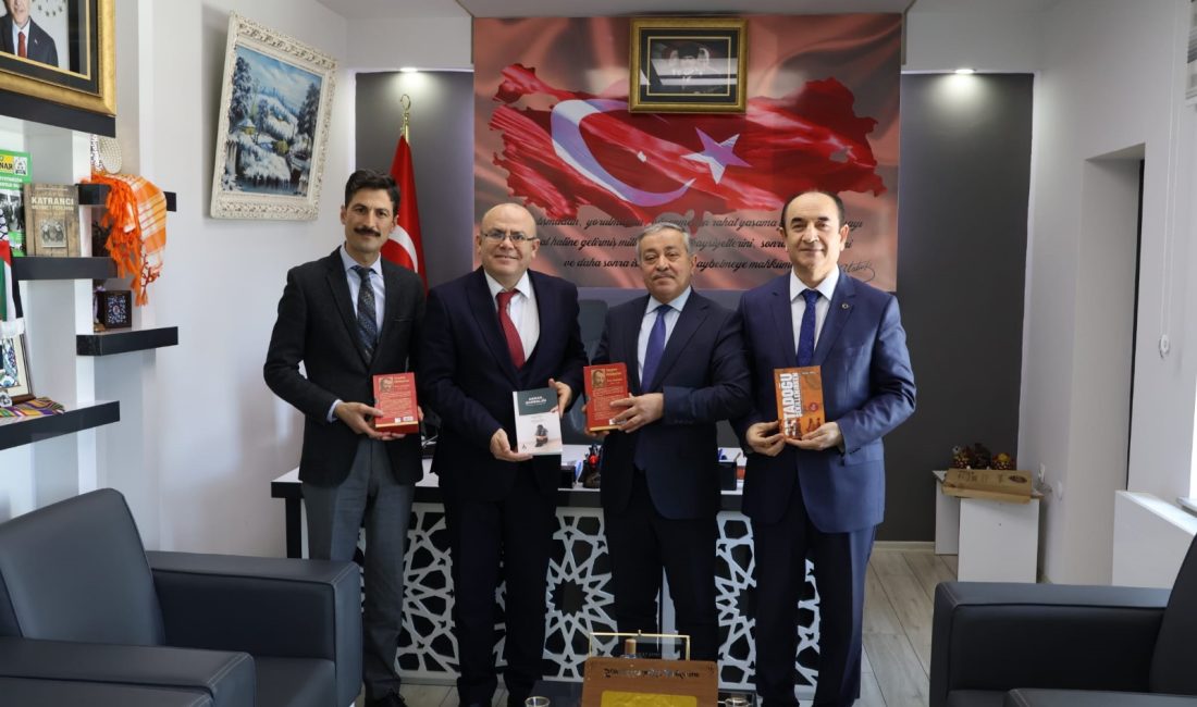 Kaymakamlar Köken’in makamında buluştu Karacabey, Mustafakemalpaşa ve Karesi Kaymakamı, Susurluk Kaymakamı’nı ziyaret ederek çalışmalarında