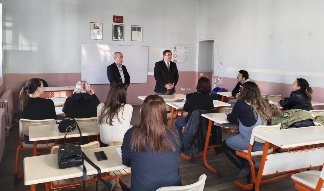 Susurluk İlçe Milli Eğitim Müdürü Sami Akoğlan, öğretmenlerin ikinci dönem