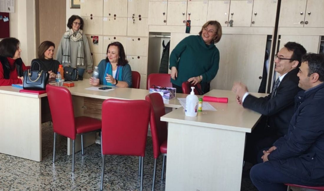 Müdür Aslan, yapılan çalışmaları değerlendirdi Haydar Çavuş Mesleki ve Teknik Anadolu Lisesi’ni ziyaret eden Bandırma