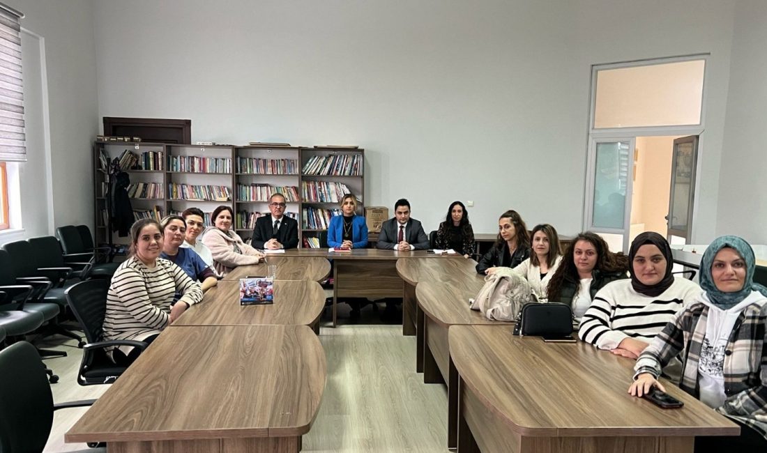 Müdür Böçkün Bandırma’da yapılan çalışmaları inceledi Balıkesir Aile ve Sosyal Hizmetler Müdürü Emine Böçkün, Bandırma Hicri