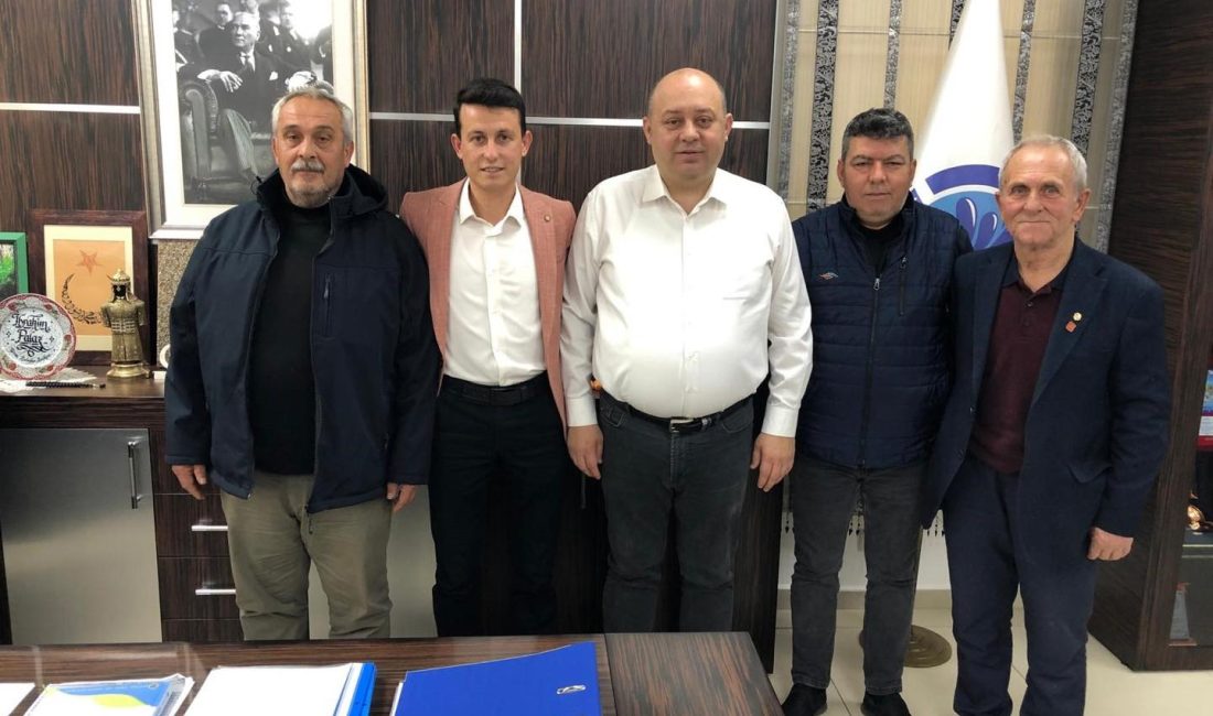 Gönen Belediye Başkanı, Kalfaköy Mahalle Muhtar Adayını makamında ağırladı.Gönen Kalfaköy
