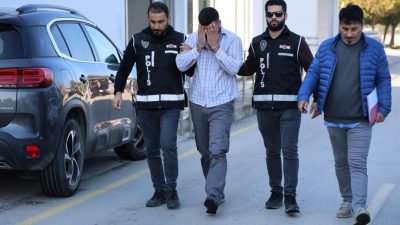 Adana’da kendisini polis ve MİT mensubu olarak tanıttığı belirlenen şüpheli,