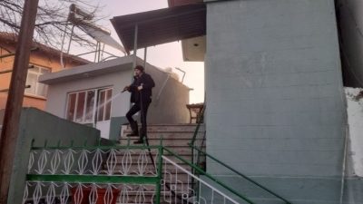 Susurluk’ta belediye ekipleri Ramazan ayı öncesinde camilerde temizlik çalışmaları gerçekleştirdi.Susurluk