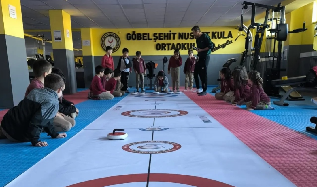 Susurluk’ta çocuklar yeni spor dalları ile tanıştı Susurluk Belediyesi Spor Müdürlüğü, çocukları farklı spor branşları ile bir
