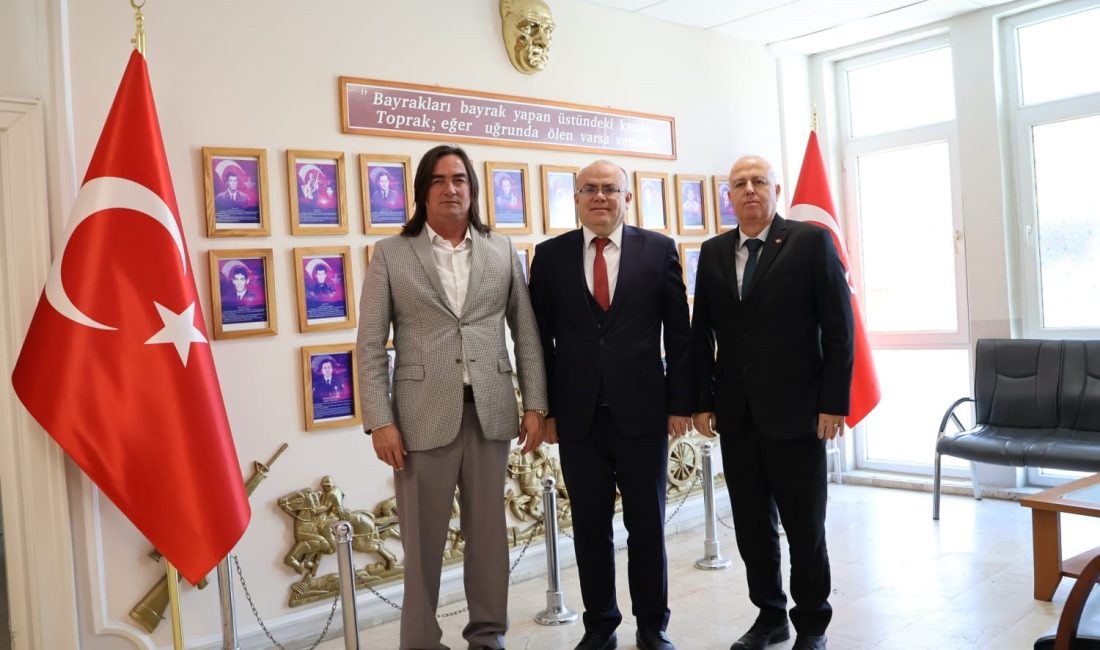 Türk Hava Kurumu Derneği’nden Köken’e ziyaret Susurluk Kaymakamı, Türk Hava Kurumu Derneği Başkanı ve Genel Sekreterini
