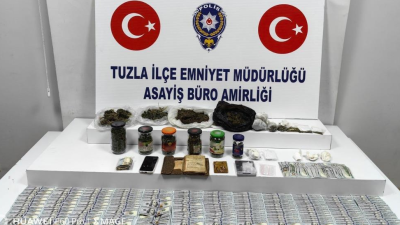 Tuzla’da emniyet ekiplerinin şüphe üzerine durdurduğu şahsın üzerinde ve evinde