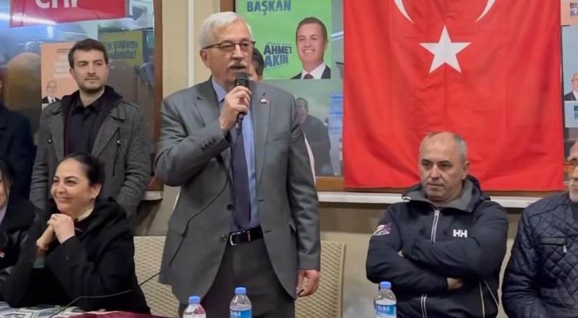 Karışık, meşalelerle karşılandı Erdek Belediye Başkanı, Narlı ve İlhanlı mahallelerinde vatandaşlarla buluşarak istek