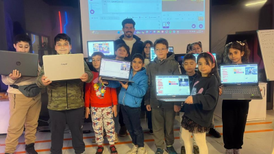Antalya Bilim Merkezi’nin robotik kodlama atölyesini tercih eden öğrenciler, çeşitli