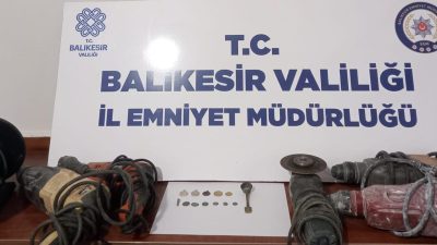 Bandırma İlçe Emniyet Müdürlüğü tarafından yakalanan hırsız, 15 yaşında suça
