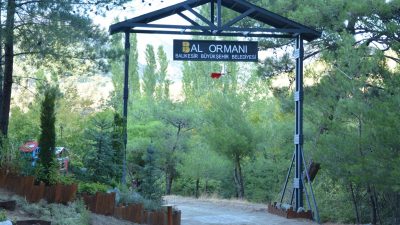BALIKESİR’DE ARICILAR İÇİN YENİ DESTEKLER Balıkesir Büyükşehir Belediyesi, arıcıları desteklemek