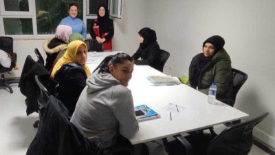 Bandırma Aile Destek Merkezi kursiyerlerine aile sorunlarını çözmeye yönelik konular