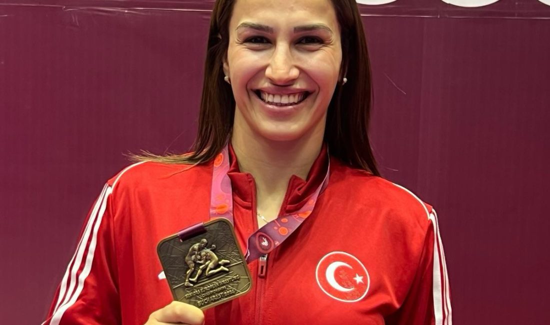 Kadın Güreş Milli Takımı, Avrupa ikincisi Romanya’nın Bükreş kentinde düzenlenen Avrupa Güreş Şampiyonası’nda Kadın Milli Takımı,