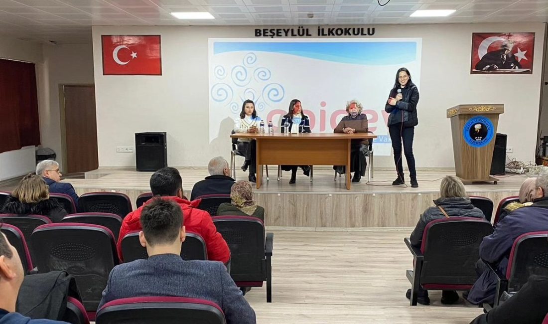 Özel eğitim alanına destek toplantısı Toplumda farkındalık yaratmak amacıyla özel öğretim öğrencilerinin ailelerine yönelik düzenlenen