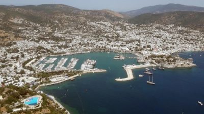 Türkiye’nin en önemli turizm kentlerinden Muğla’da, oturma izni alan yabancı