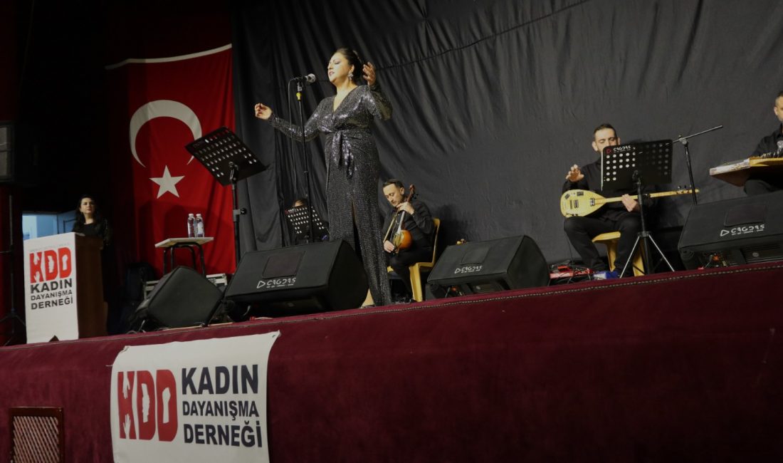 Kadın Dayanışma Derneği tarafından düzenlenen “Sevda Yüklü Kadınlar Konseri”nde Arzu