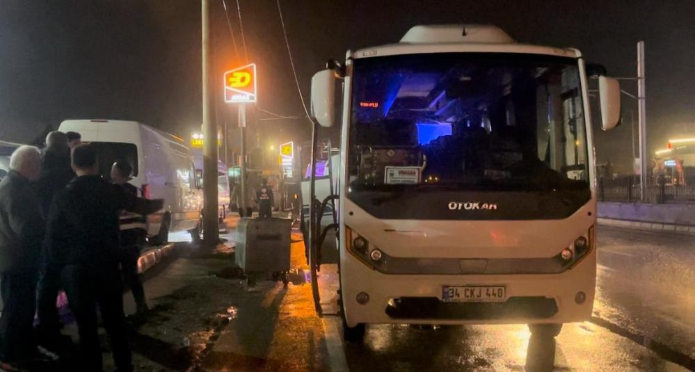 Bursa’da Katar ve Endonezyalı turistleri taşıyan tur otobüsü yağışlı havanın