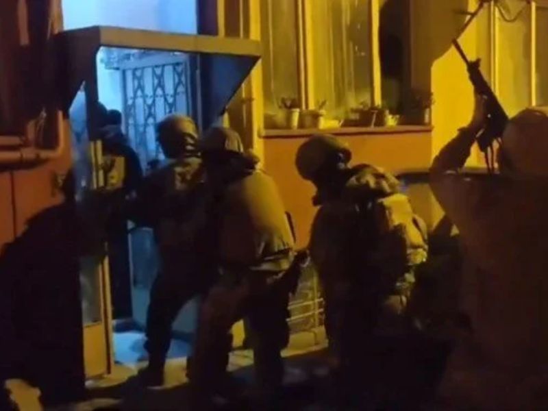 “KAFES-45” operasyonlarında 3 organize suç örgütü çökertildi İçişleri Bakanı Ali Yerlikaya, Aydın, Kastamonu ve Balıkesir merkezli 12