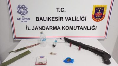 Gönen ve Erdek’te, uyuşturucu imalatı ve ticareti yaptığı tespit edilen