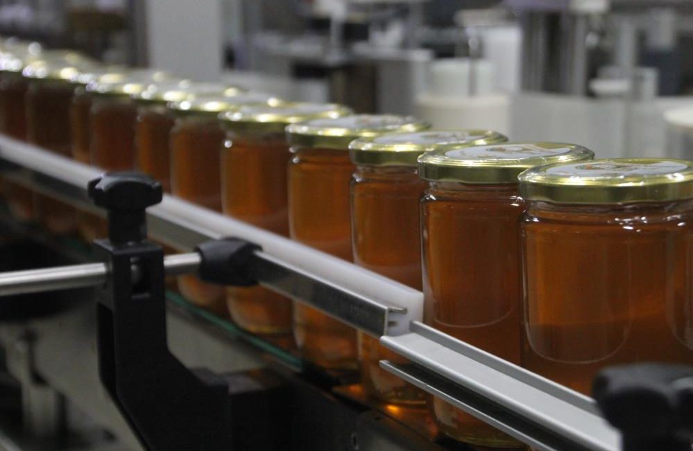 Ordu Arı Yetiştiricileri Birliği Başkanı Akın Çiftçi, 1 kilogram bal