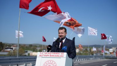 Balıkesir Kuzeybatı Çevreyolu düzenlenen törenle açıldı. Törende konuşan Ulaştırma Bakan