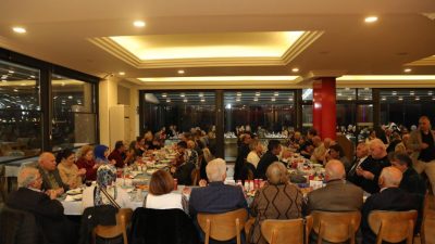 Burhaniye Belediye Başkanı Ali Kemal Deveciler, şehit ve gazi ailelerini