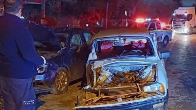 Erdek’te meydana gelen çift taraflı trafik kazasında 3 kişi yaralandı. Erdek
