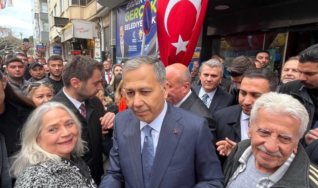 İçişleri Bakanı Ali Yerlikaya Erdek’te AK Parti Seçim Ofisi açılışına katıldı İçişleri Bakanı Ali Yerlikaya Balıkesir’in Erdek ilçesinde AK Parti Erdek