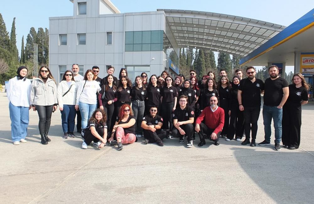 Balıkesir Merkezi ile ilçelerde konserler veren Birleşmiş Milletler 75.Yıl Gençlik