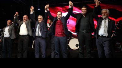 Gençlik konseri kapsamında sahne alan Tuğçe Kandemir, binlerce Bandırmalı ile
