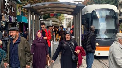 Yaşlı nüfus olarak kabul edilen 65 ve daha yukarı yaştaki