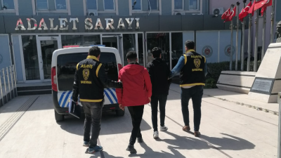 Bandırma’da telefonla 73 yaşındaki kadını arayıp dolandırarak altınlarını çalan şahıslar
