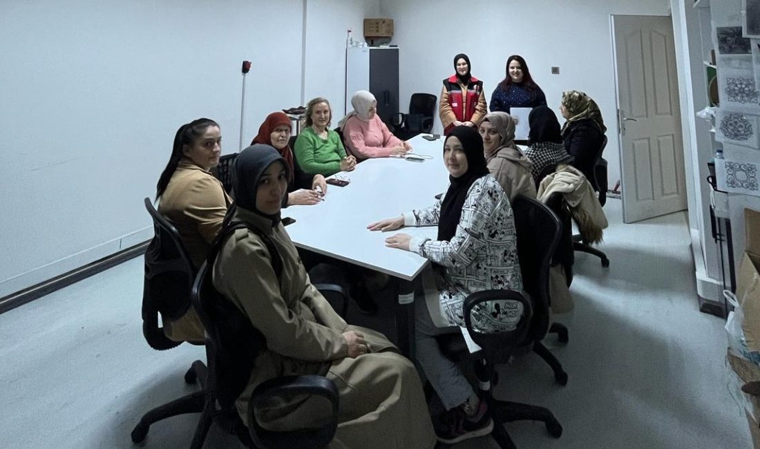 Bandırmalı kadınlara “Aile İçi Etkili İletişim” eğitimi Bandırma Aile Destek Merkezi kursiyerlerine düzenlenen “Aile İçi Etkili İletişim”