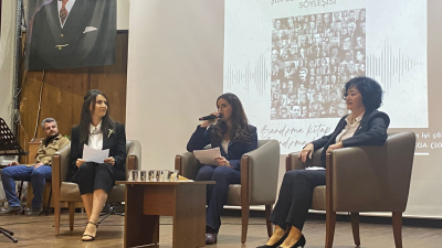 Dünya Şiir Günü dolayısıyla düzenlenen “Şiir dinletisi ve edebiyat söyleşi”