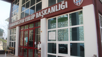Bandırmaspor’un genç yetenekleri çalışmalarına Bandırmaspor TOKİ Tesisleri’nde devam edecek.2019-2020 sezonunda
