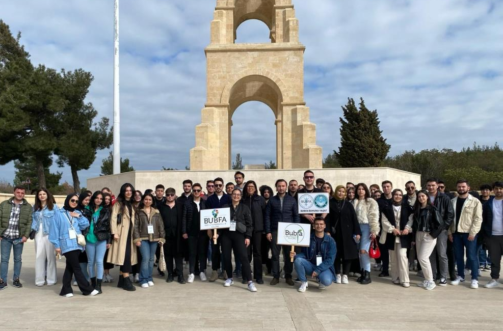 Burhaniye’de, Uygulamalı Bilimler Fakültesi Gezi ve Fotoğrafçılık Kulübü koordinatörlüğünde Çanakkale