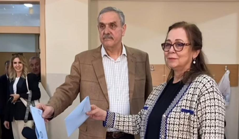 Oyunu kullanan Öztaylan, “hayırlara vesile olsun” Bandırma Belediye Başkan Adayı Mehmet Cemal Öztaylan, oyunu kullanarak Bandırma