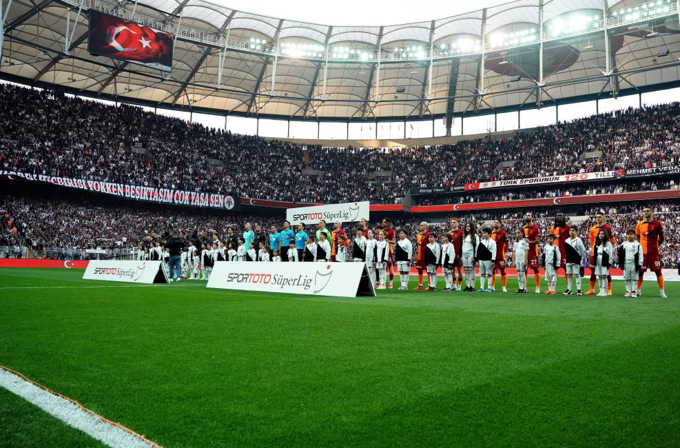 Beşiktaş ile Galatasaray arasında oynanacak derbide, maç saati termometreler 9