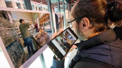 Görme engelli bireylerin, yardımcı teknolojilerin desteğini kullanarak çektiği fotoğraflardan oluşan