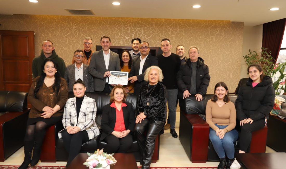 Görev süresini dolduran Bandırma Belediye Başkanı Av. Tolga Tosun, &nbsp;Bandırma