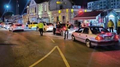 Balıkesir’de trafik ekipleri ve Balıkesir Otomobil Sporları Derneği (BOSDER) trafikte