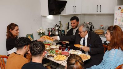 Ramazan ayı kapsamında BANÜ öğrencileriyle sahur saatinde bir araya gelen