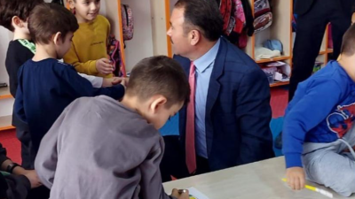 İvrindi’de anaokullarına ziyaret programı gerçekleştiren İlçe Milli Eğitim Müdürü Mustafa