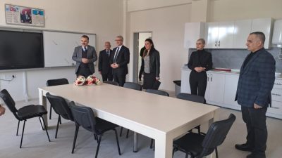  Edremit’te 3 okul, yapımı tamamlanan yeni binalarında faaliyete başladı. Devlet