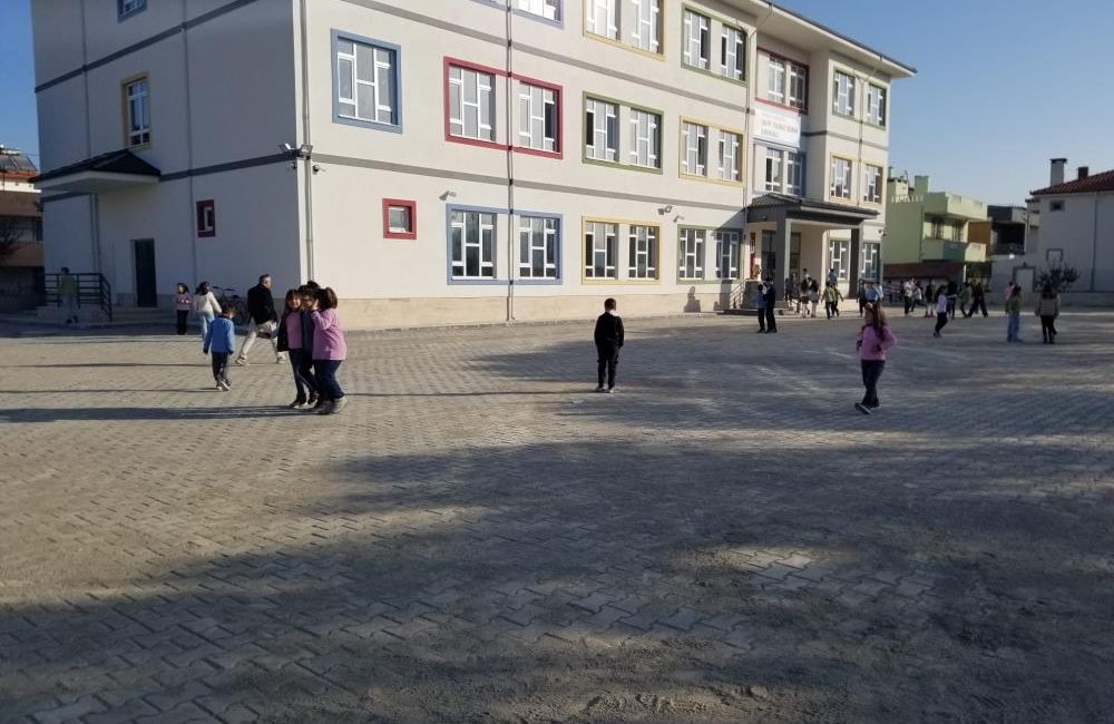 Burhaniye’de, yaklaşık bir yıl önce yapımına başlanan Şehit Yılmaz Kobak
