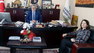 Geçtiğimiz günlerde düzenlediği iftar programında CHP Bandırma Belediye Başkan Adayı