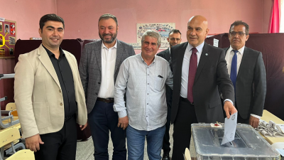 İYİ Parti Balıkesir Büyükşehir Belediye Başkan Adayı Turhan Çömez oyunu