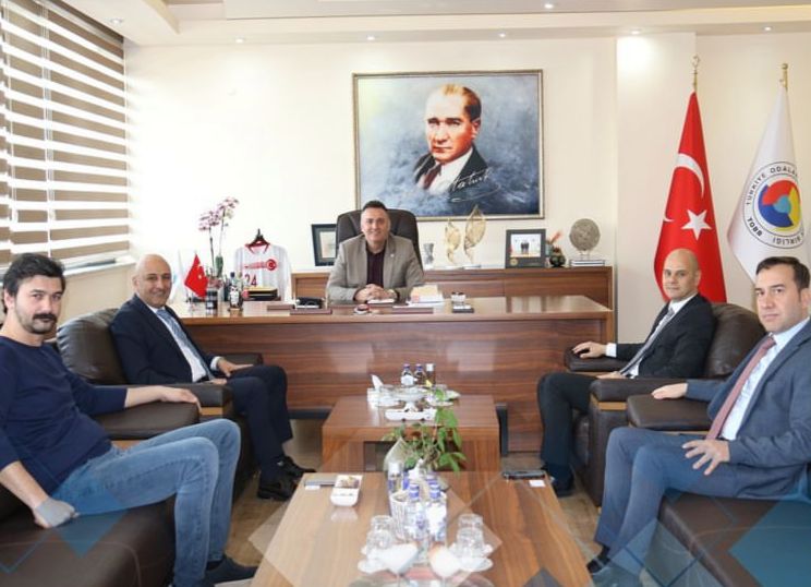 Başkan Yılmaz makamında T.C. Ziraat Bankası A.Ş. Balıkesir Bölge Yöneticisi,