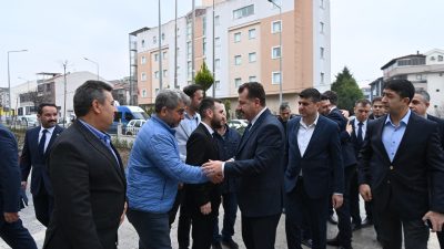 Balıkesir Büyükşehir Belediye Başkanı Yücel Yılmaz, sağlık çalışanları için toplu